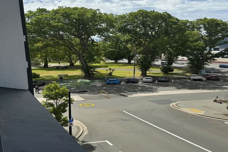 Photo of property in 8 Vogel Street, Dunedin Central, Dunedin, 9016