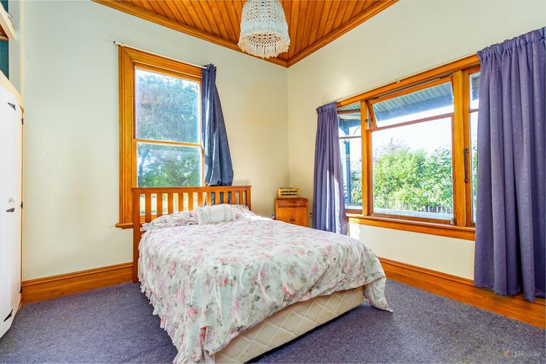 Photo of property in 70 Parsonage Road, Waimate, 7978