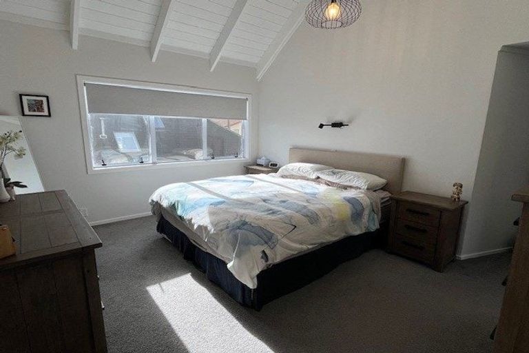 Photo of property in 49b The Esplanade, Eastern Beach, Auckland, 2012