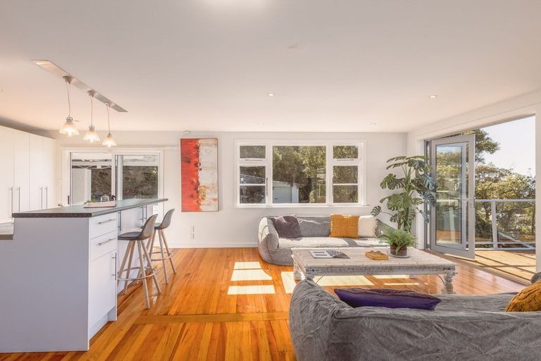 Photo of property in 93 Mount Pleasant Road, Mount Pleasant, Christchurch, 8081