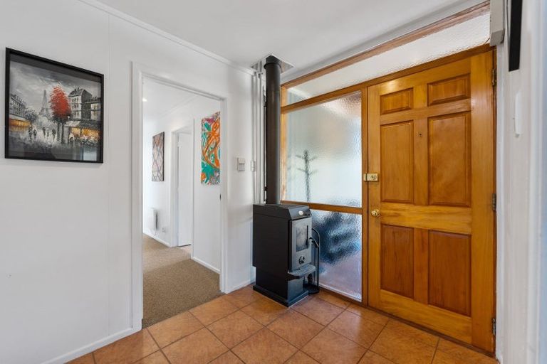 Photo of property in 3 Boundary Road, Waipahihi, Taupo, 3330