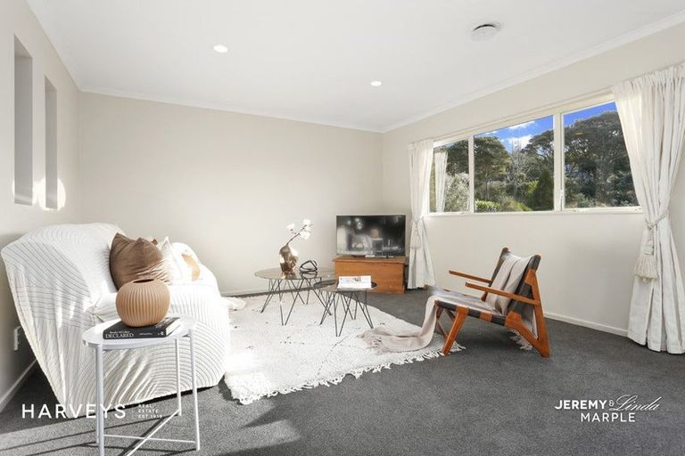 Photo of property in 13a West Lynn Road, Titirangi, Auckland, 0604