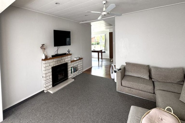 Photo of property in 25 Fuchsia Avenue, Pukete, Hamilton, 3200