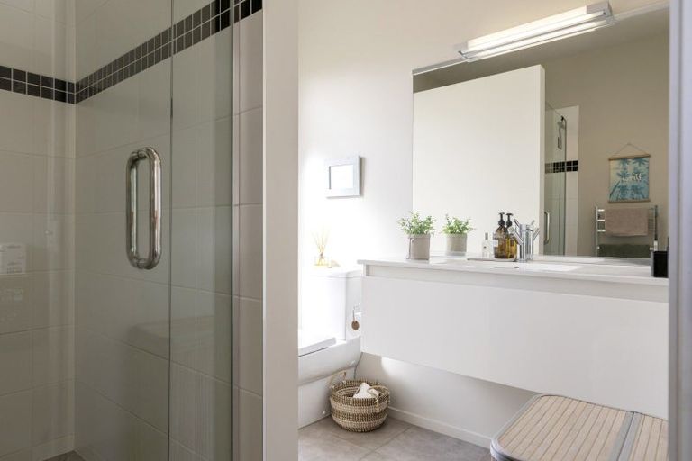 Photo of property in 43 Victory Drive, Wharewaka, Taupo, 3330