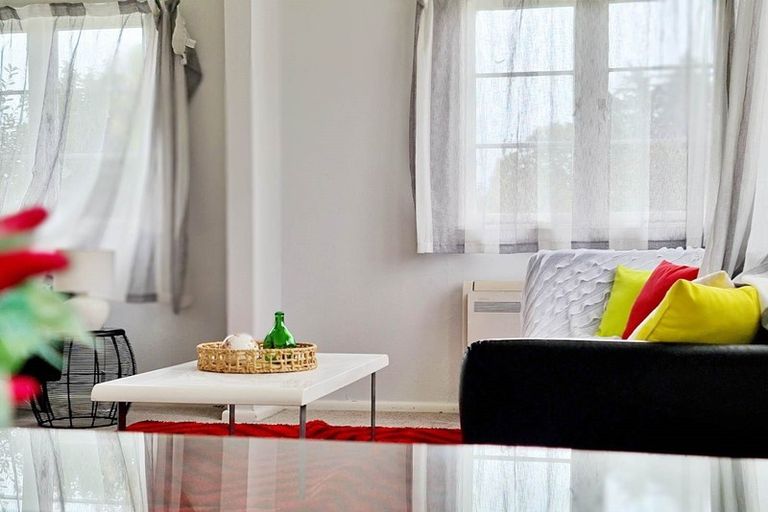 Photo of property in 1/5 Hill Road, Papatoetoe, Auckland, 2025