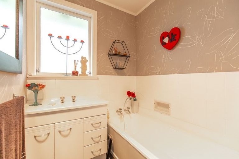 Photo of property in 16 Hall Street, Kihikihi, Te Awamutu, 3800