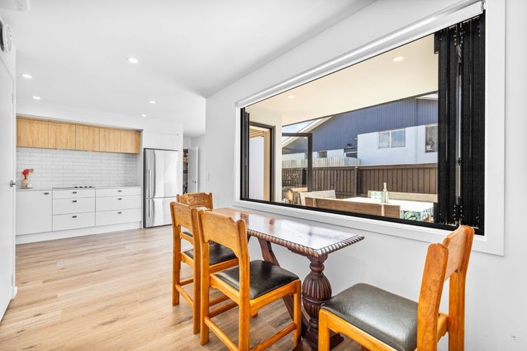 Photo of property in 163a Marine Parade, New Brighton, Christchurch, 8083