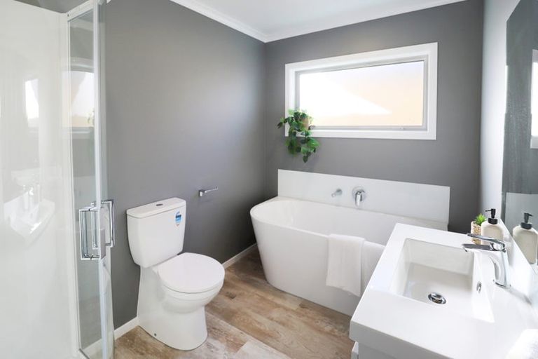 Photo of property in 42 Te Ara O Roimata, Wainuiomata, Lower Hutt, 5014