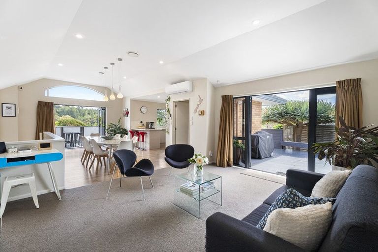 Photo of property in 14 Coralsea Way, Arkles Bay, Whangaparaoa, 0932