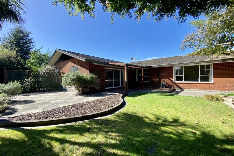 Photo of property in 27a Lodge Place, Ilam, Christchurch, 8041