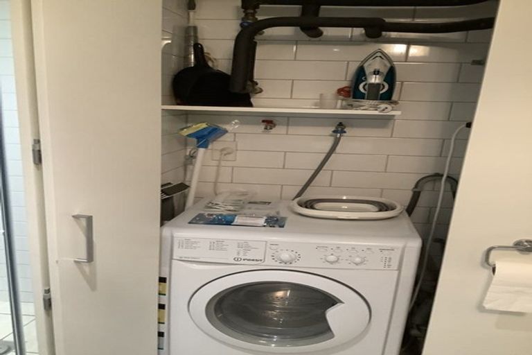 Photo of property in The Capital, 14/370 Oriental Parade, Oriental Bay, Wellington, 6011