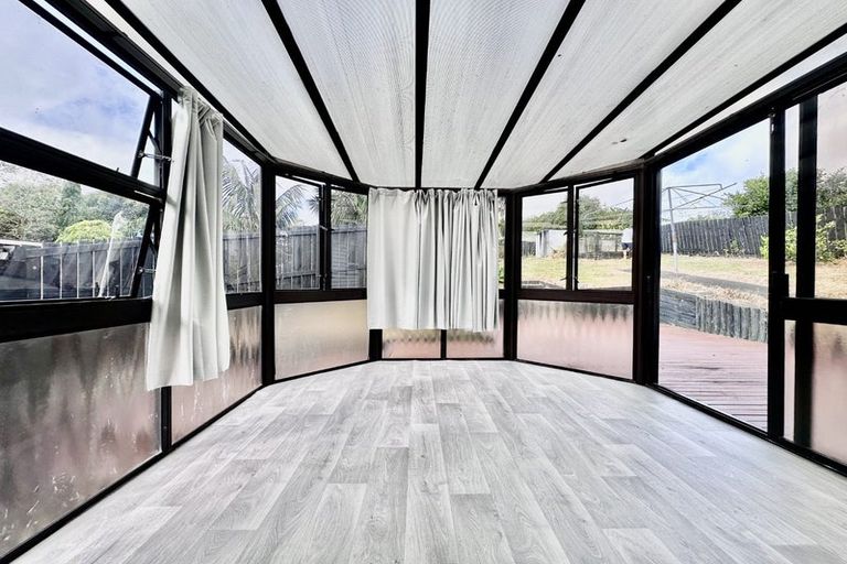 Photo of property in 1 Short Street, Manurewa East, Auckland, 2102