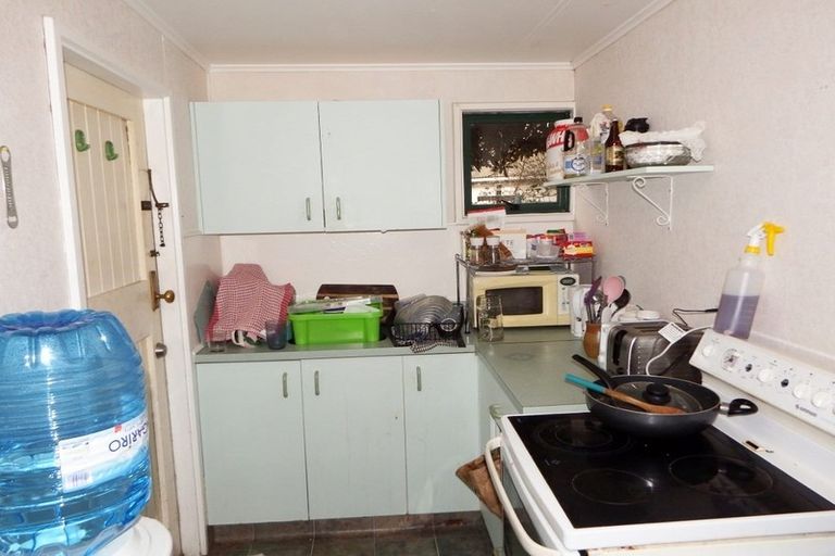 Photo of property in 2 Gloucester Street, Takaro, Palmerston North, 4412