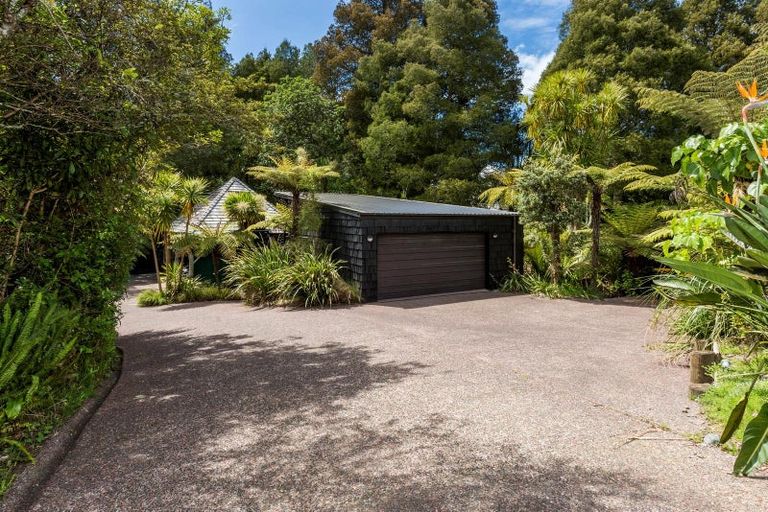 Photo of property in 24 Channel View Road, Campbells Bay, Auckland, 0630