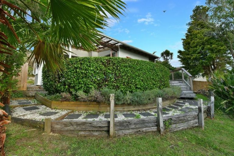 Photo of property in 2a Stillwater Crescent, Stillwater, Silverdale, 0993