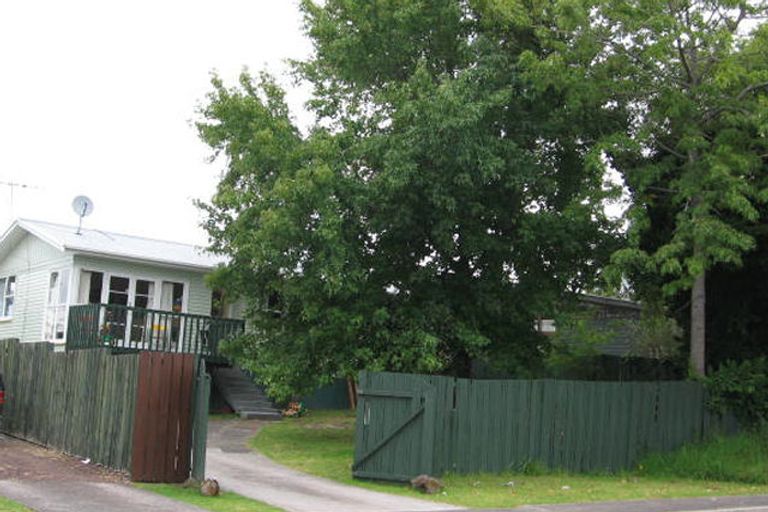 Photo of property in 299 Beach Haven Road, Birkdale, Auckland, 0626