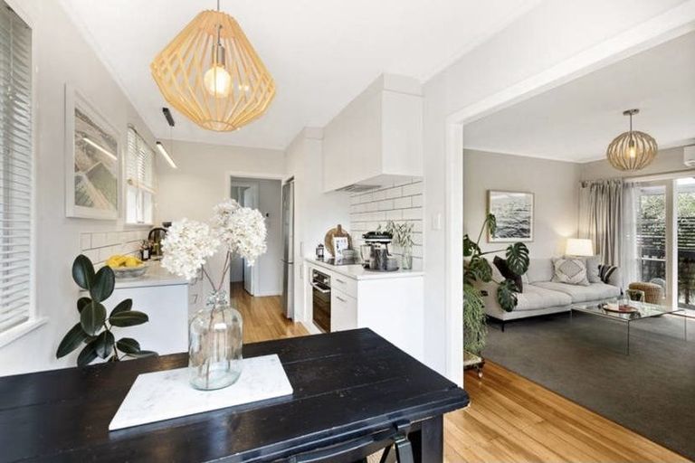 Photo of property in 1/67 Matipo Road, Te Atatu Peninsula, Auckland, 0610