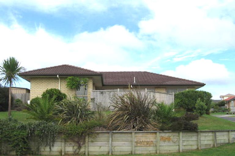 Photo of property in 25 Highfields Terrace, Henderson, Auckland, 0612