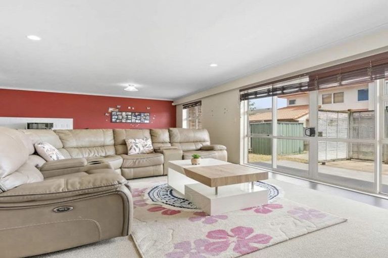 Photo of property in 4 Lime Crescent, Papakura, 2110