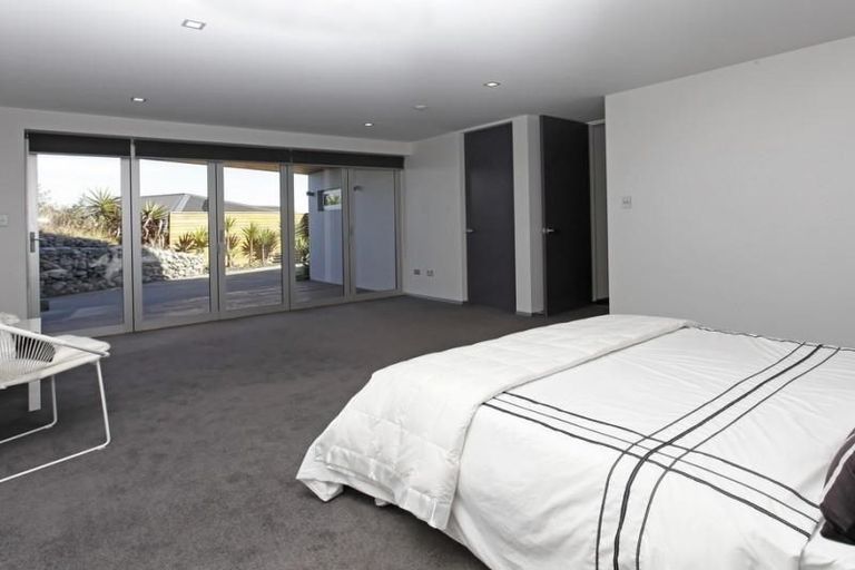 Photo of property in 12 Kenmure Drive, Huntsbury, Christchurch, 8022