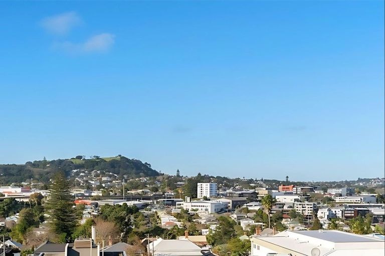 Photo of property in Crest Apartments, 407/199 Great North Road, Grey Lynn, Auckland, 1021