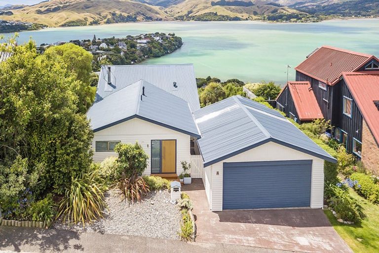 Photo of property in 85 Kahu Road, Paremata, Porirua, 5024