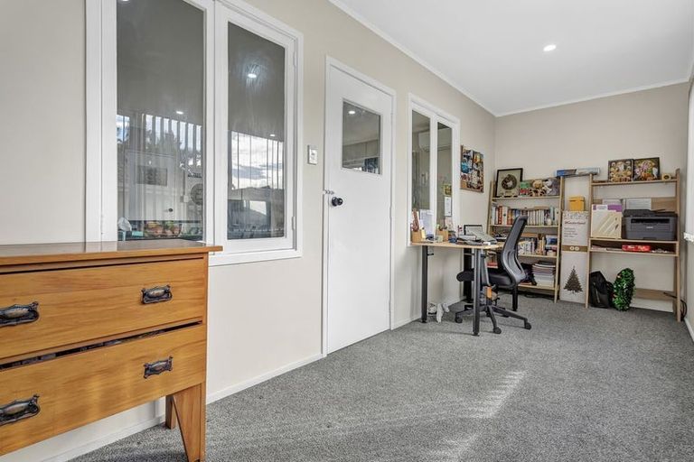 Photo of property in 25a Bunnythorpe Road, Papakura, 2110
