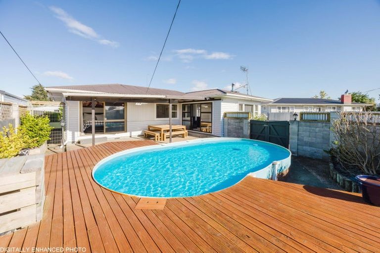 Photo of property in 8 Corbett Place, Onekawa, Napier, 4110
