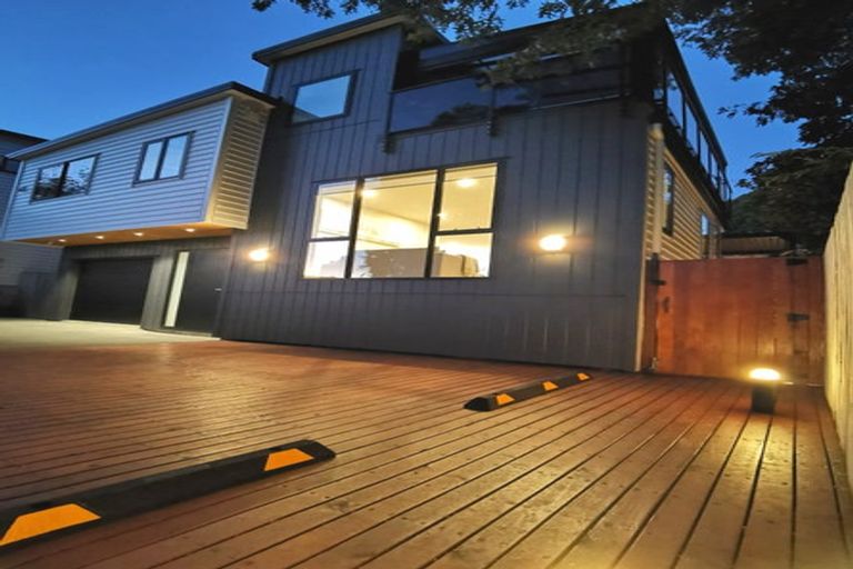 Photo of property in 57e Hogans Road, Glenfield, Auckland, 0629