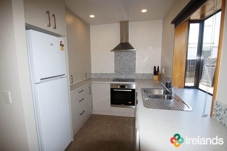 Photo of property in 2/16 Onslow Street, St Albans, Christchurch, 8014