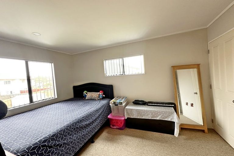 Photo of property in 6 Duxfield Drive, Ranui, Auckland, 0612