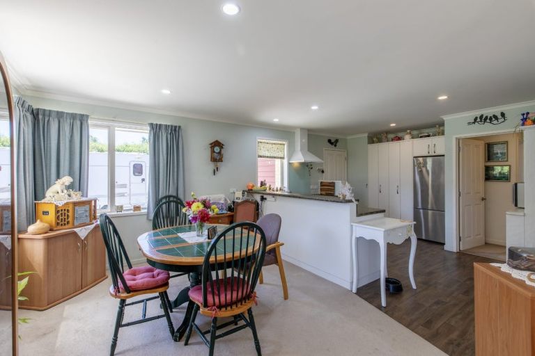 Photo of property in 5 Buckland Street, Tikokino, Waipawa, 4273