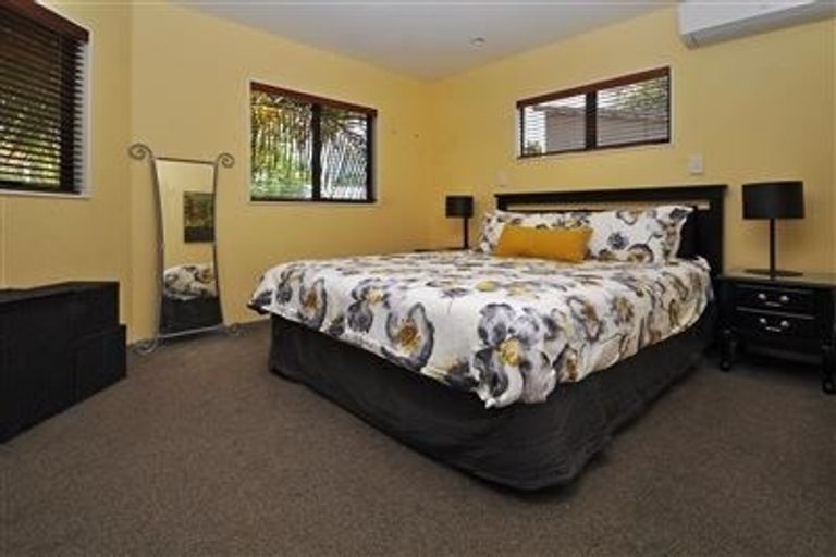 Photo of property in 1/10 Marina Road, Torbay, Auckland, 0630