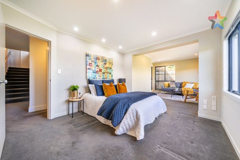 Photo of property in 7 Green Park Lane, Korokoro, Lower Hutt, 5012