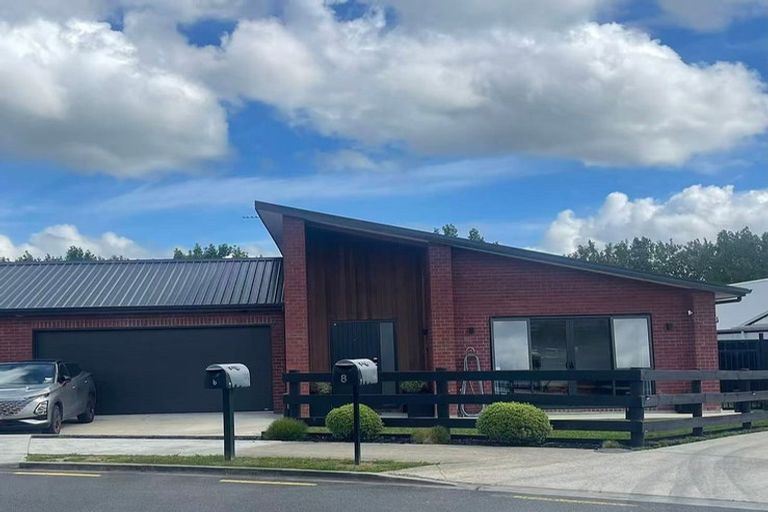 Photo of property in 6 Benjamin Place, Clevedon, 2582