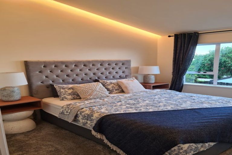 Photo of property in 19 Westpark Drive, West Harbour, Auckland, 0618