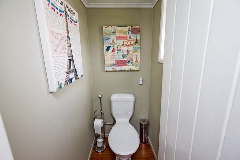 Photo of property in 6 Karaka Street, Hokowhitu, Palmerston North, 4410