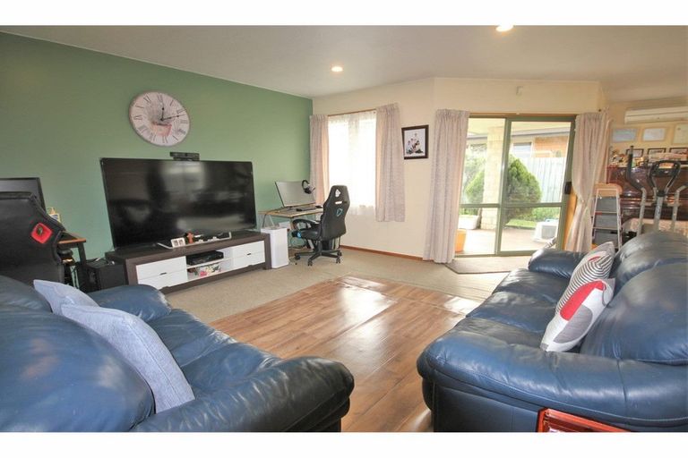 Photo of property in 93a Bassett Street, Burwood, Christchurch, 8083