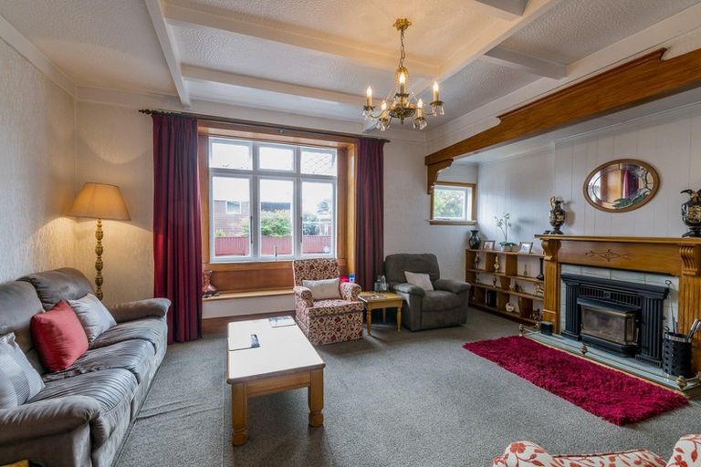 Photo of property in 56 Queenwood Road, Levin, 5510