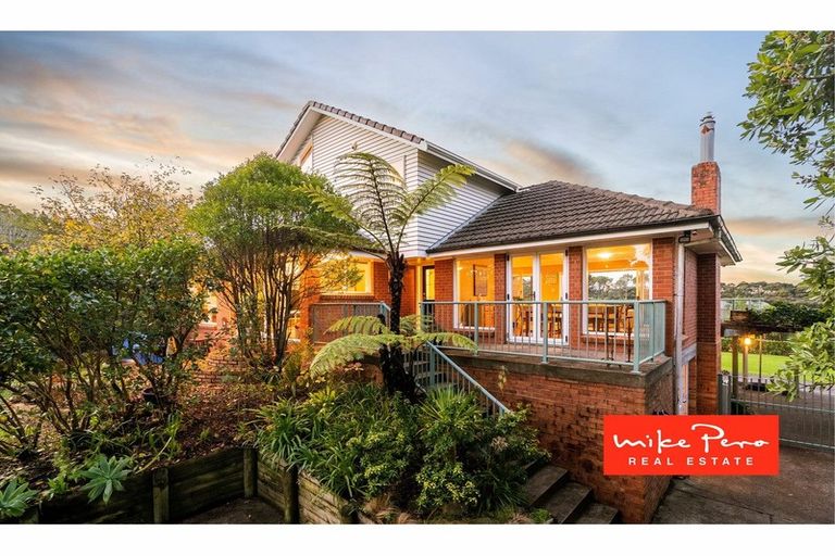 Photo of property in 24 Arama Avenue, Titirangi, Auckland, 0604