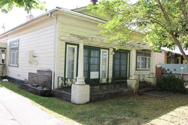 Photo of property in 23 Ranfurly Street, Hokowhitu, Palmerston North, 4410