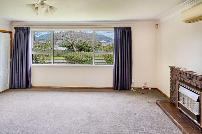 Photo of property in 4 Routley Crescent, Elderslea, Upper Hutt, 5018