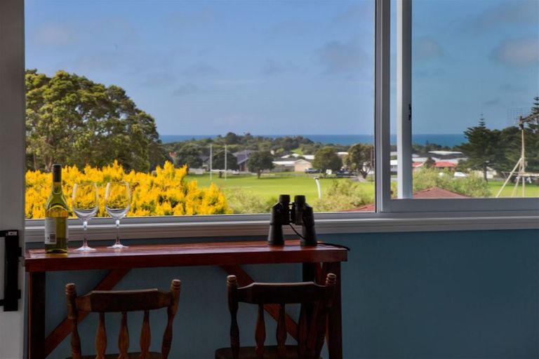 Photo of property in 24 Culzean Grove, Bell Block, New Plymouth, 4312