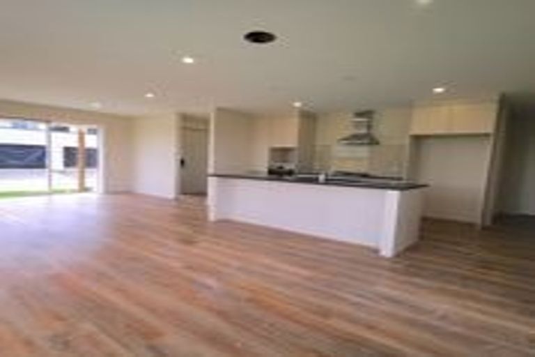 Photo of property in 17 Kapia Drive, Takanini, 2112