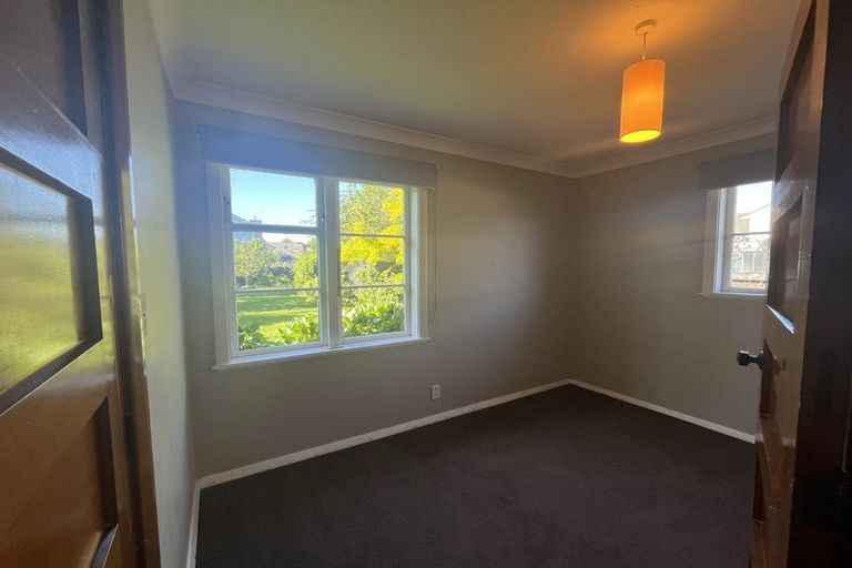 Photo of property in 6 Newall Avenue, Bryndwr, Christchurch, 8052