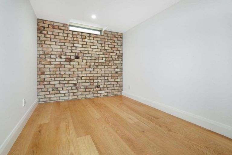 Photo of property in 21 Naylor Street, Hamilton East, Hamilton, 3216