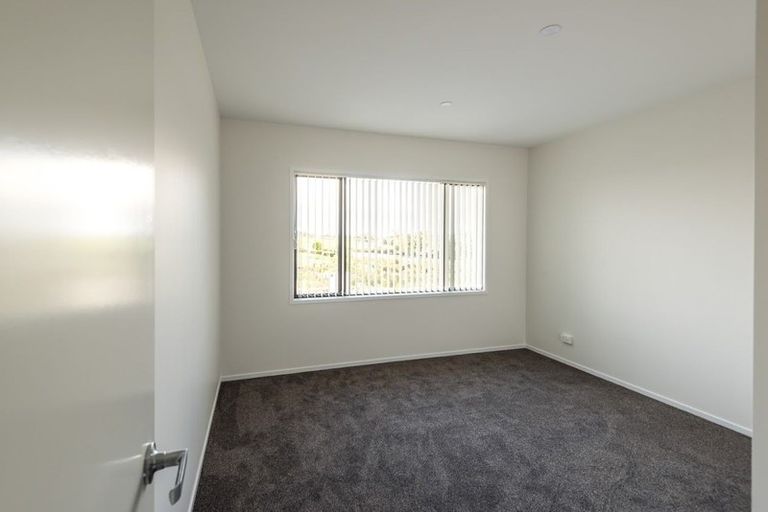 Photo of property in 63 Hayfield Way, Karaka, Papakura, 2113