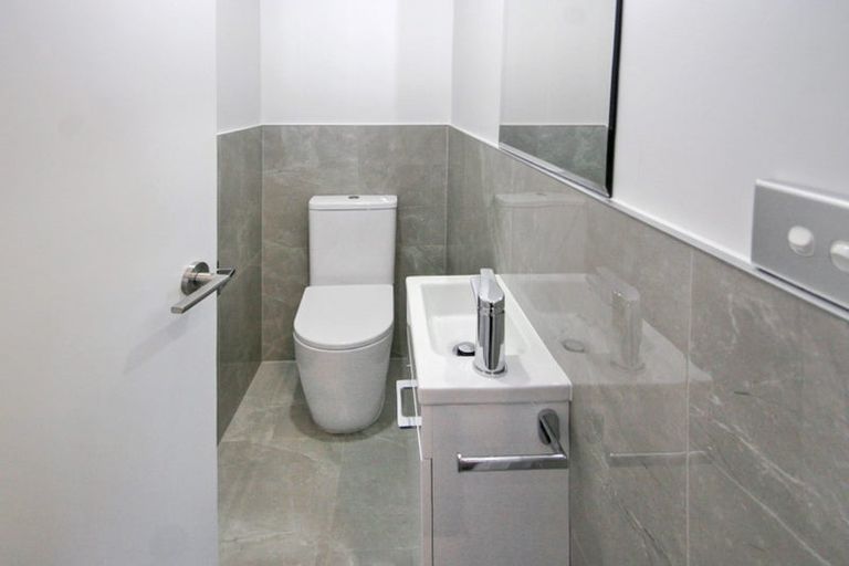 Photo of property in 1 Moki Place, Long Bay, Auckland, 0630