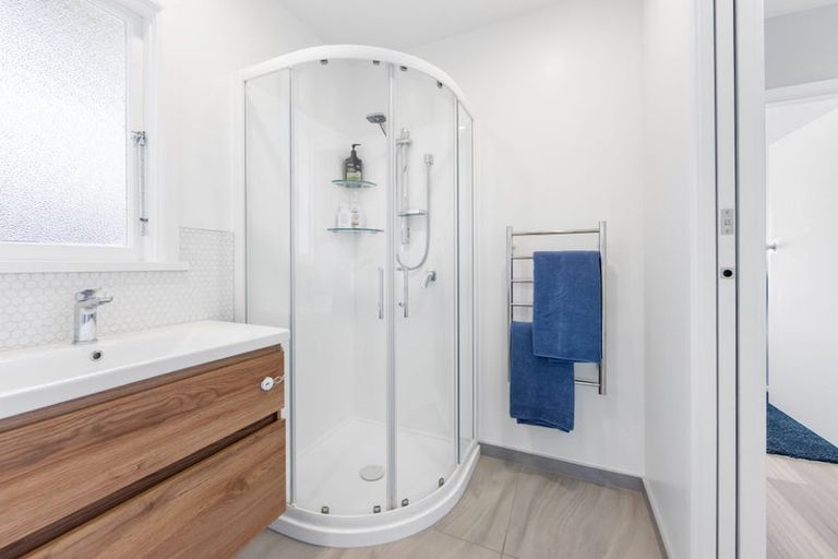 Photo of property in 1/420 Memorial Avenue, Burnside, Christchurch, 8053