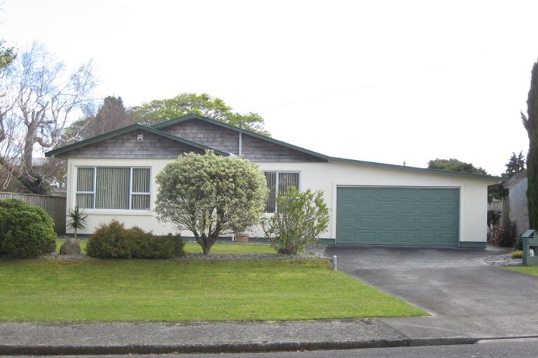Photo of property in 9 Shortland Street, Lower Vogeltown, New Plymouth, 4310